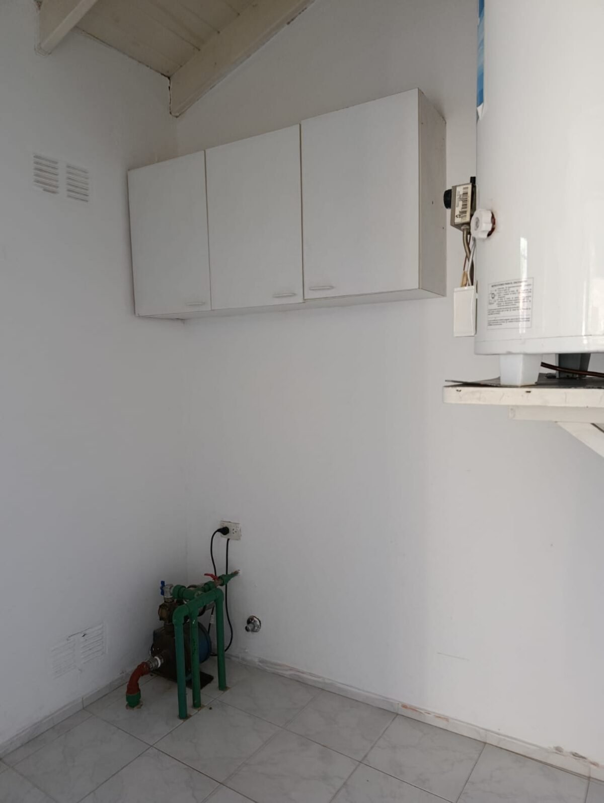 EXCLUSIVA CASA DE LUJO EN ZONA ESTRATEGICA Y VISTA A LAS SIERRAS - Imagen 54