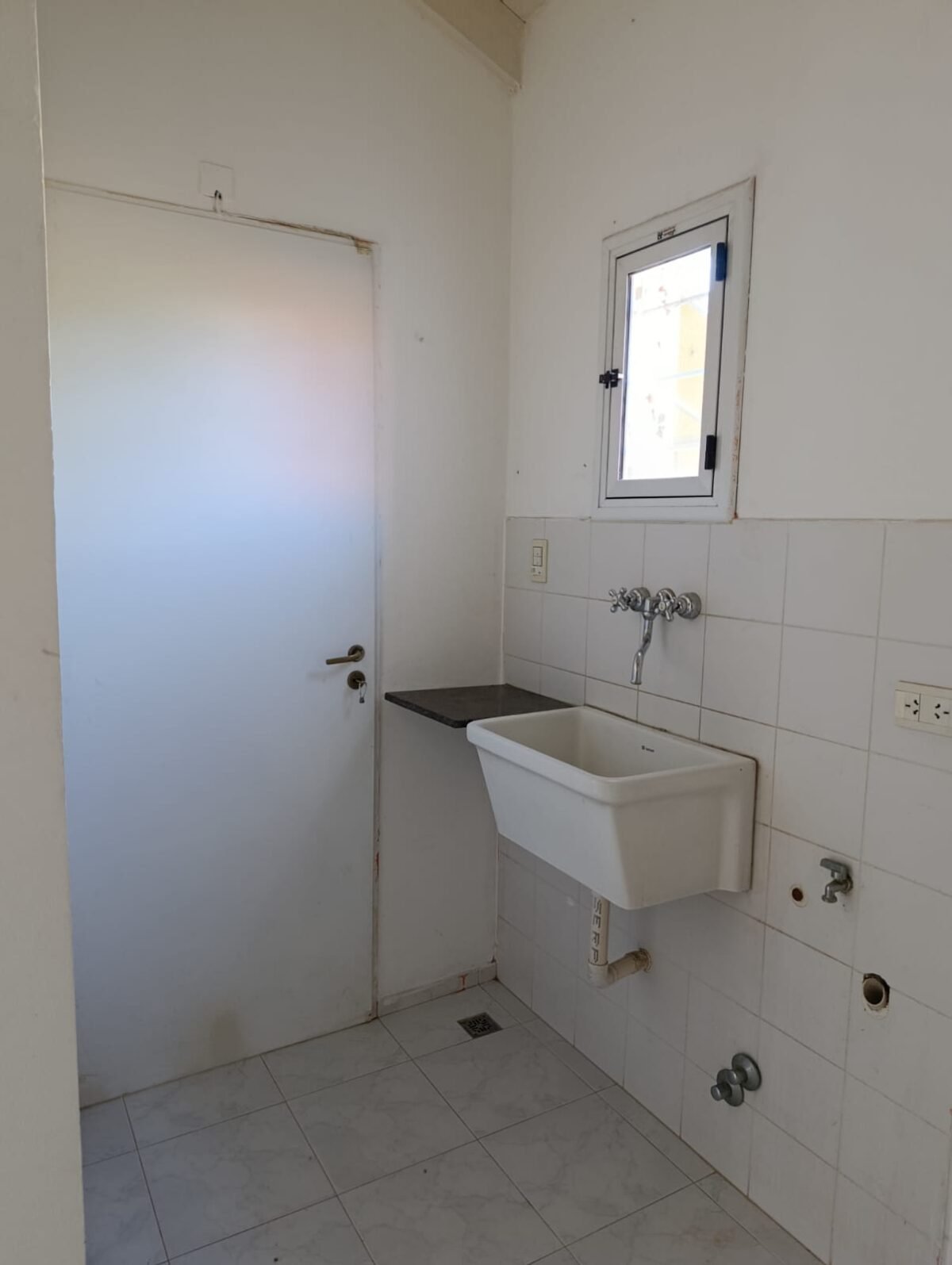 EXCLUSIVA CASA DE LUJO EN ZONA ESTRATEGICA Y VISTA A LAS SIERRAS - Imagen 55