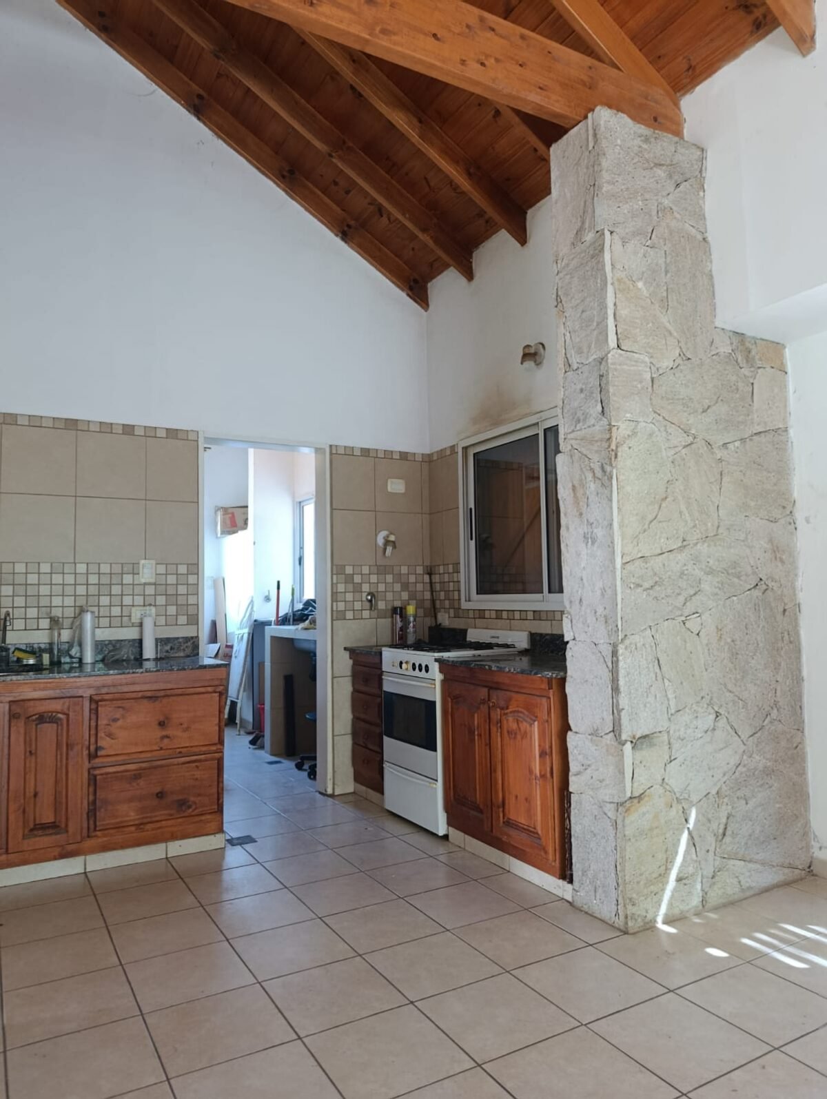 VENTA DE HERMOSA PROPIEDAD EN CARPINTERIA - Imagen 21