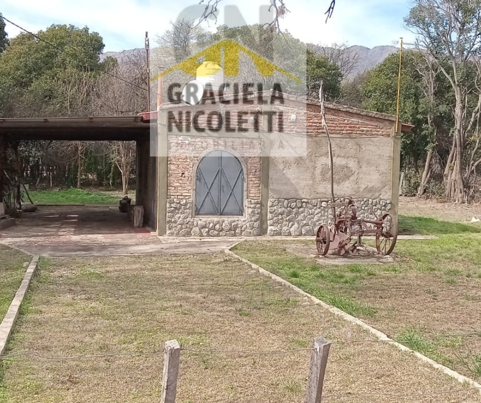 VENTA DE DOS PROPIEDADES EN LAS CHACRAS ( PCIA CÓRDOBA)